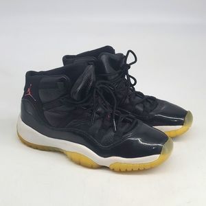 Jordan 11 Retro 72-10 Size 6.5Y 8W